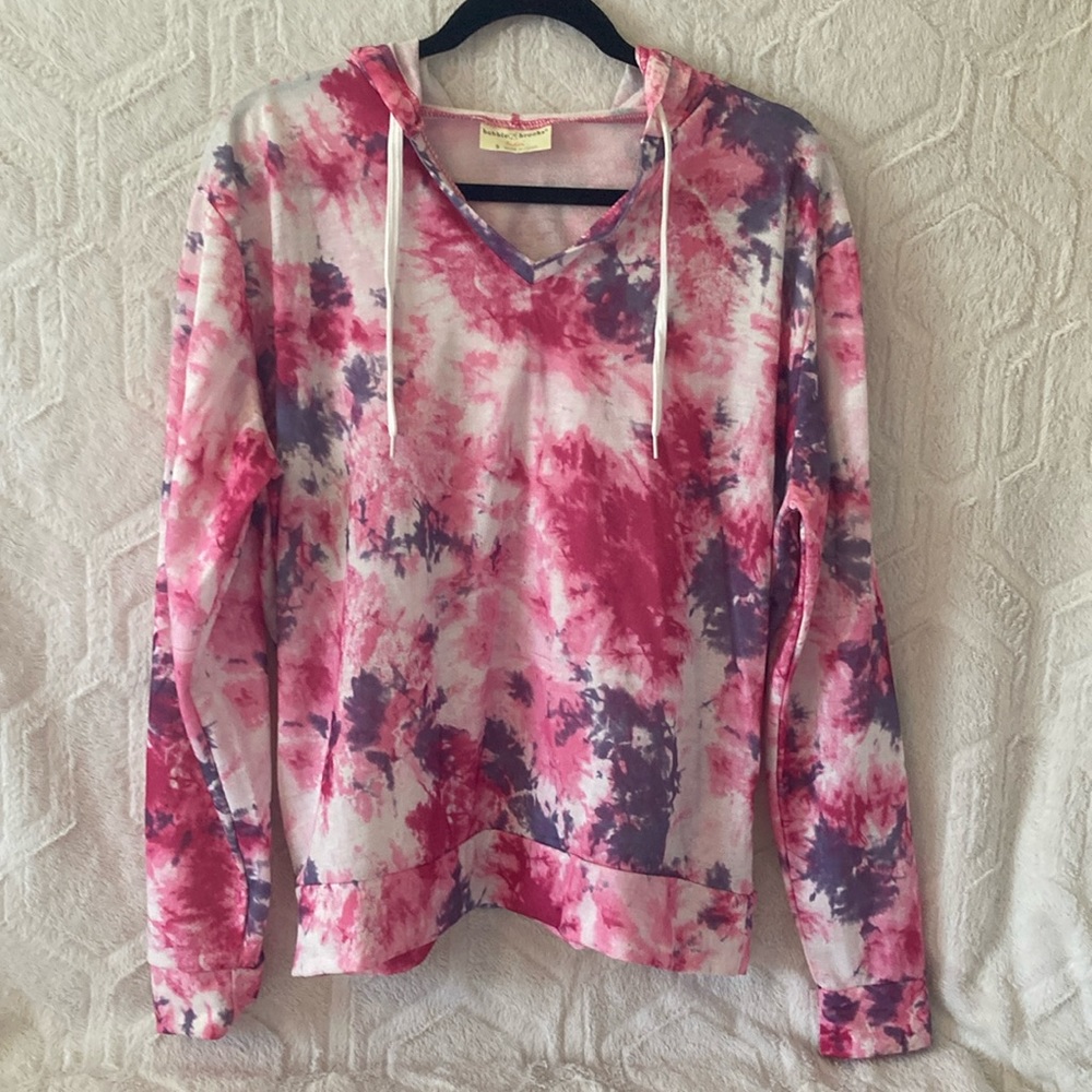 NWOT         V-Neck Tie Dye Hoodie Sweatshirt